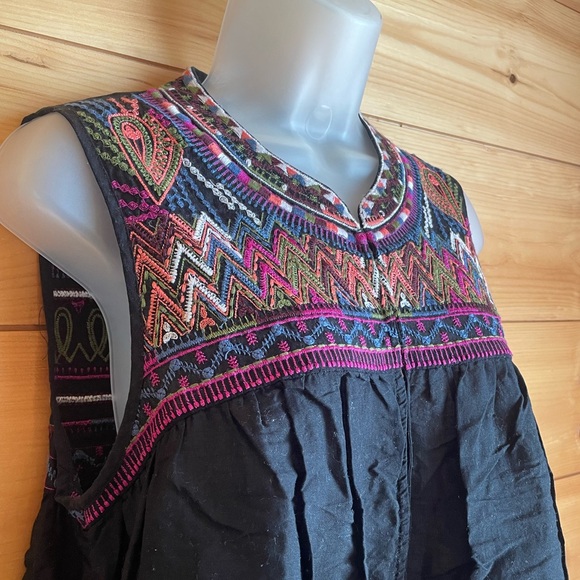 Embroidered Velvet by Graham and Spencer tank blouse - Picture 6 of 7